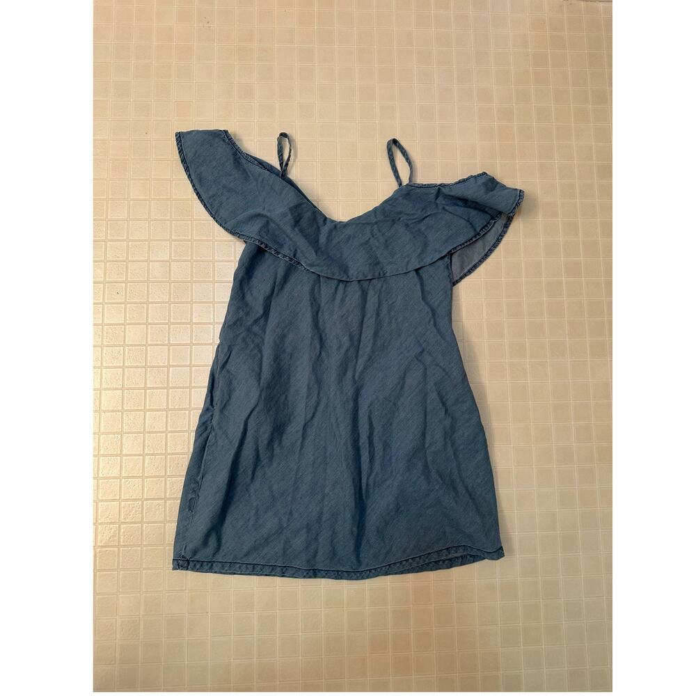 Denim & Co. top ladies US size 6 blue chambray